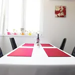 Ines With Balcony And View 公寓 *