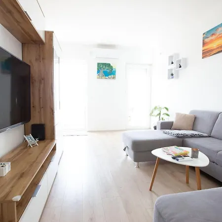 Apartman Ines With Balcony And View *