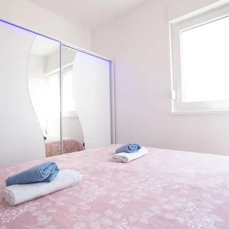 Ines With Balcony And View * Zadar