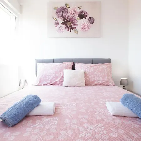 Apartment Ines With Balcony And View