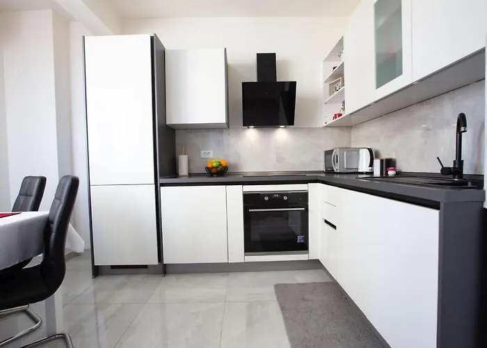 Ines With Balcony And View *