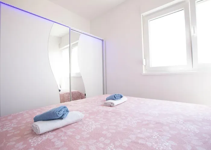 Ines With Balcony And View * Zadar