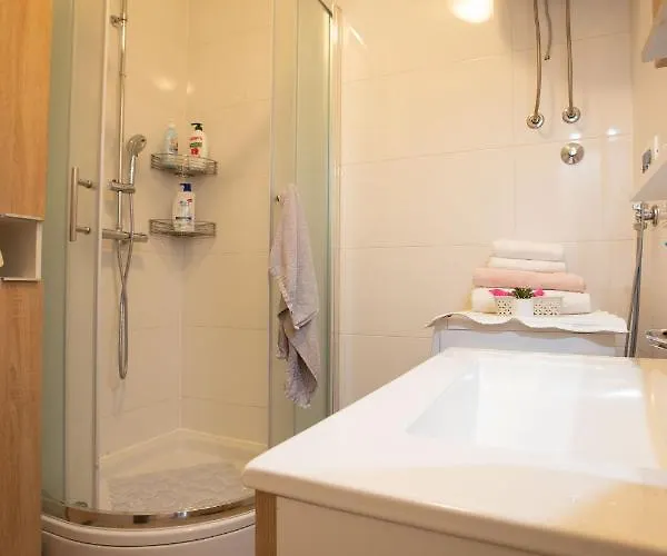 Apartment Ines With Balcony And View Zadar